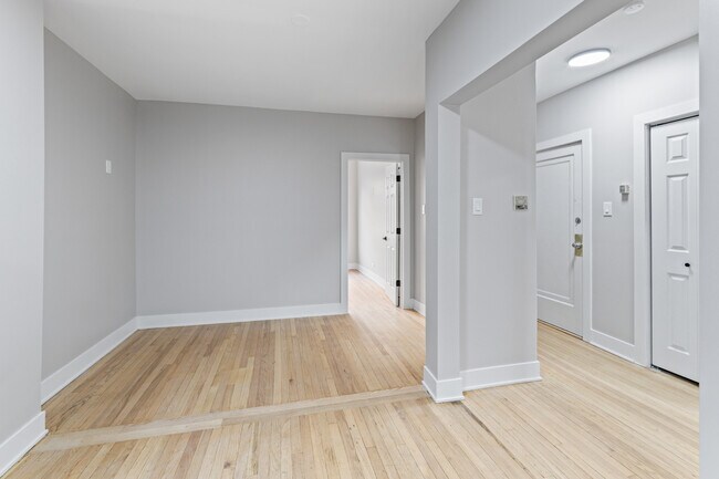 Photo - 7373 N Damen Ave Unit E1