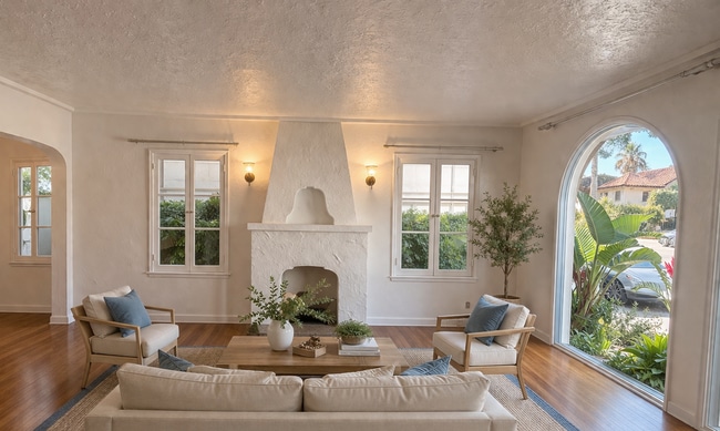 Photo - 160 Santa Ana Ave