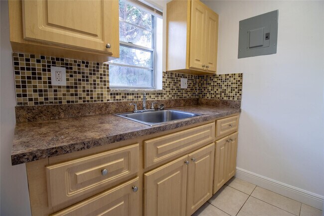 Photo - 1505 SW 2nd St Unidad 105