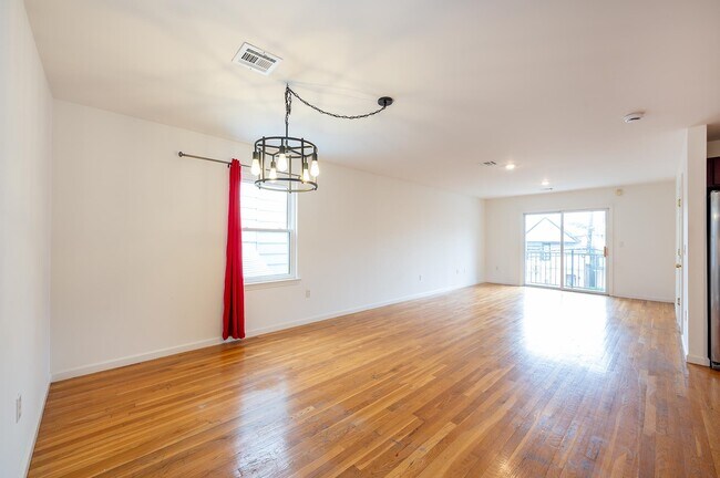 Photo - 108 Claremont Ave Unit # 2
