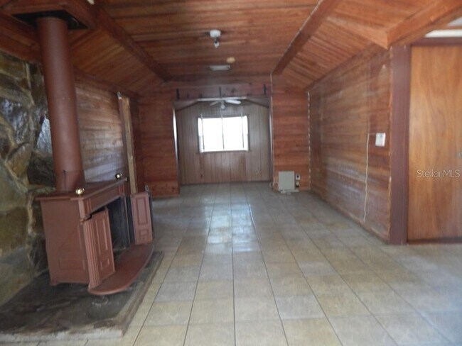 Photo - 5106 Seneca Ave