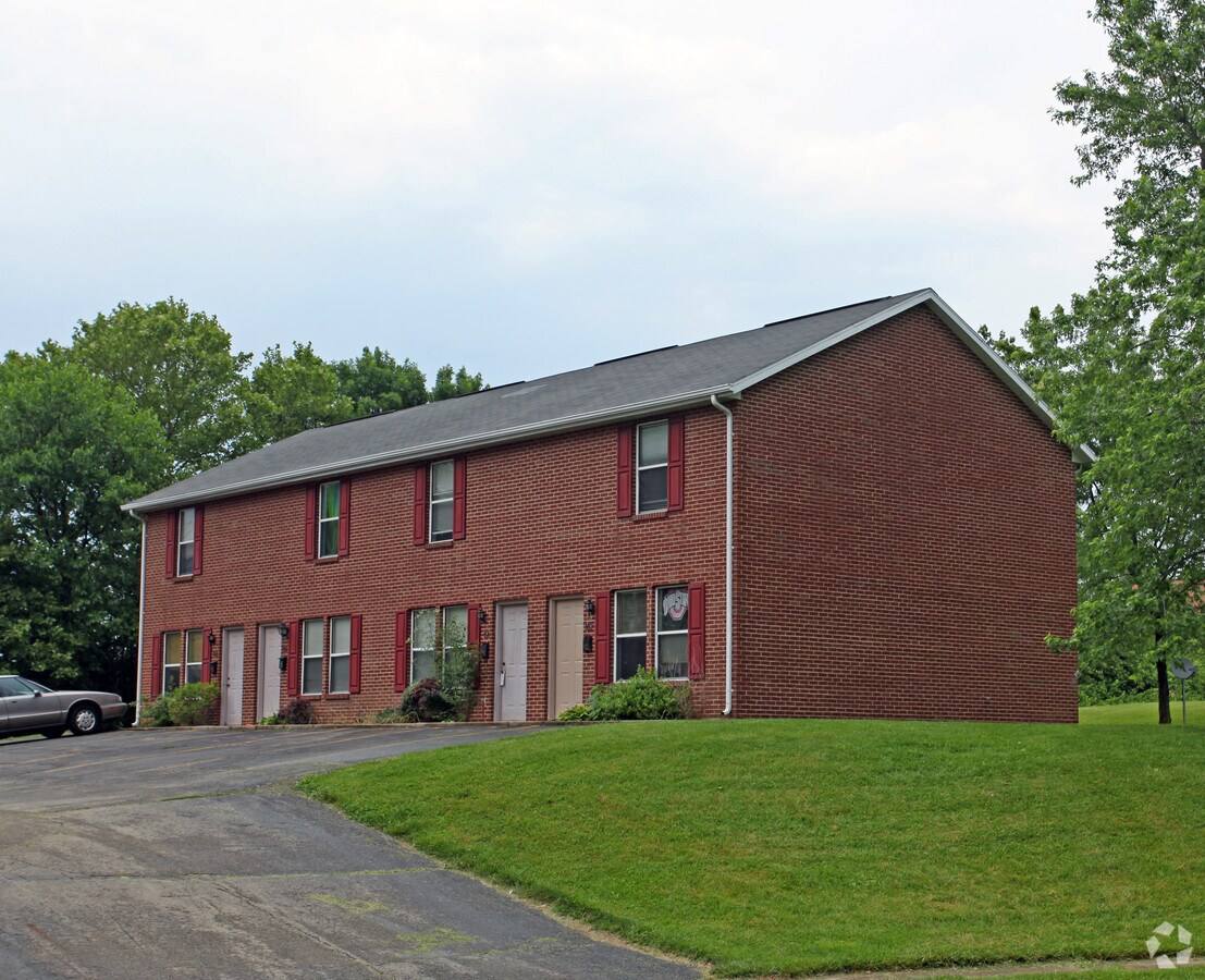 Photo - 142-158 Brusman Dr Apartments