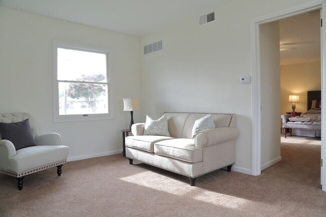 Photo - Neffsville Cottages