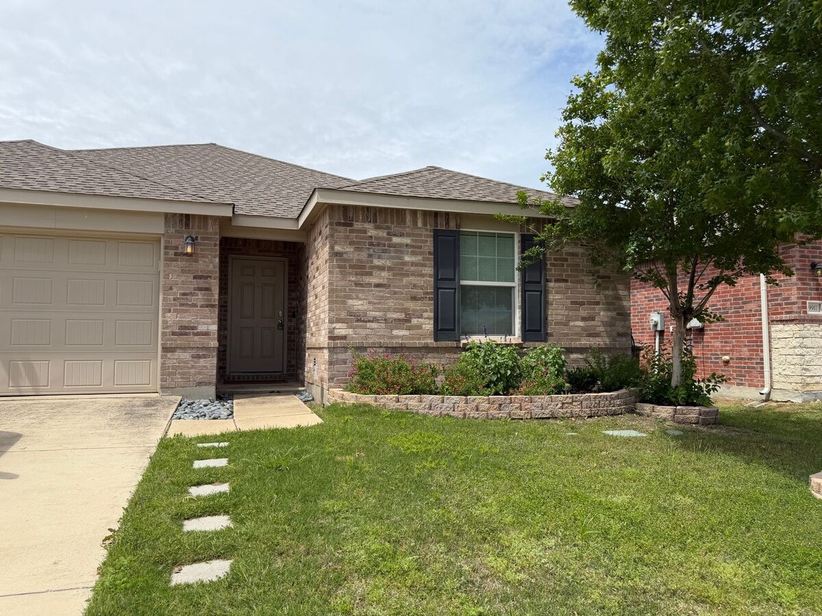 Photo - AVAILABLE NOW 3 BEDROOM 2 BATH HOME IN NORTHWEST ISD