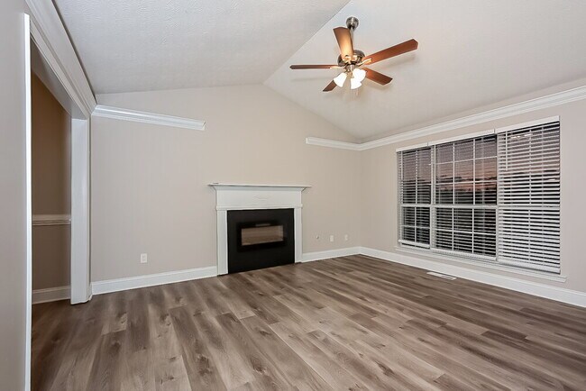 Photo - 324 Brannans Ct