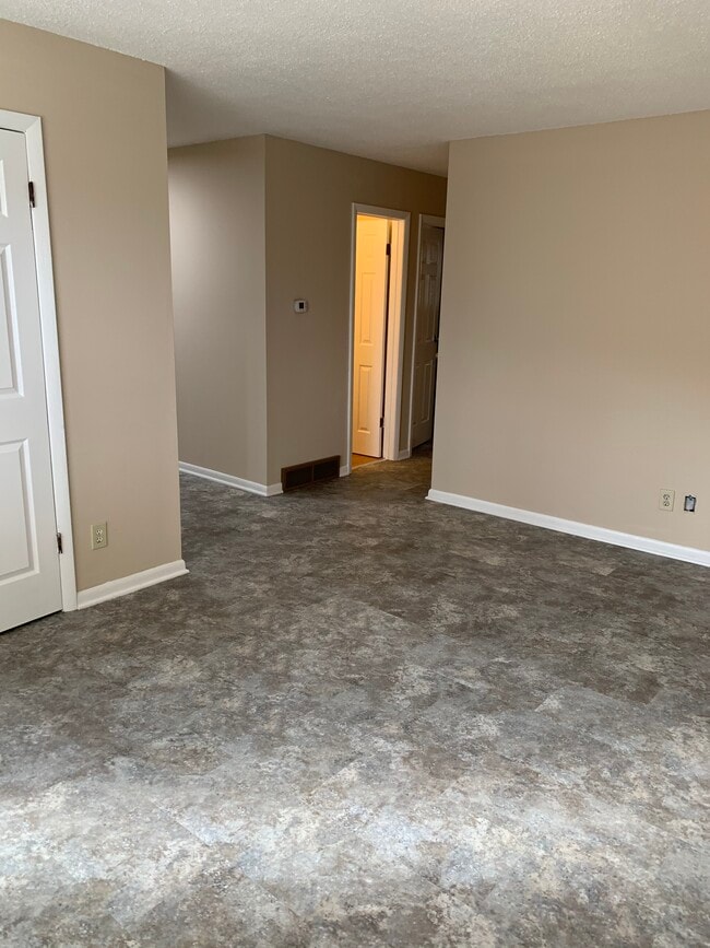 Photo - 20 N Chalfant Rd Unidad A