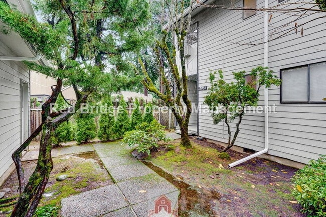 Photo - 17036 NE Oregon St