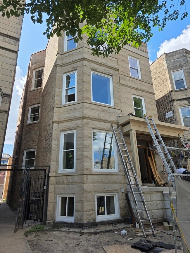 Photo - 3726 N Racine Ave