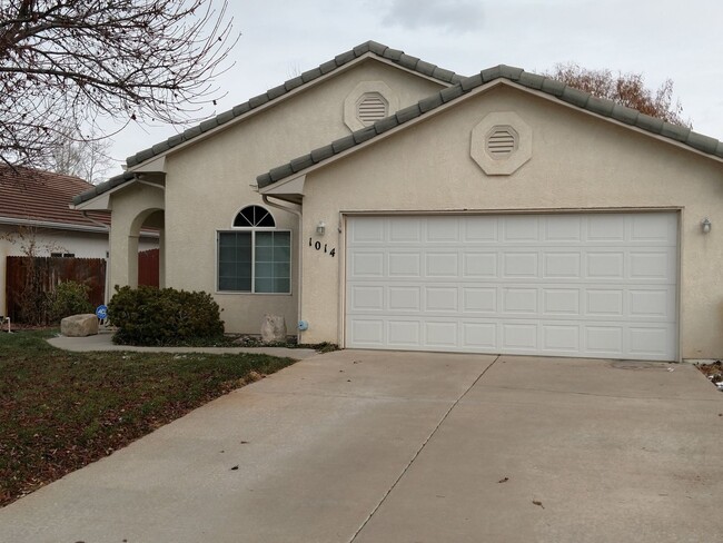 Photo - ALL PROSPECTIVE TENANTS MUST SUBMIT A $58 NON-REFUNDABLE APPLICATION FEE PER APPLICANT ONLINE AND...