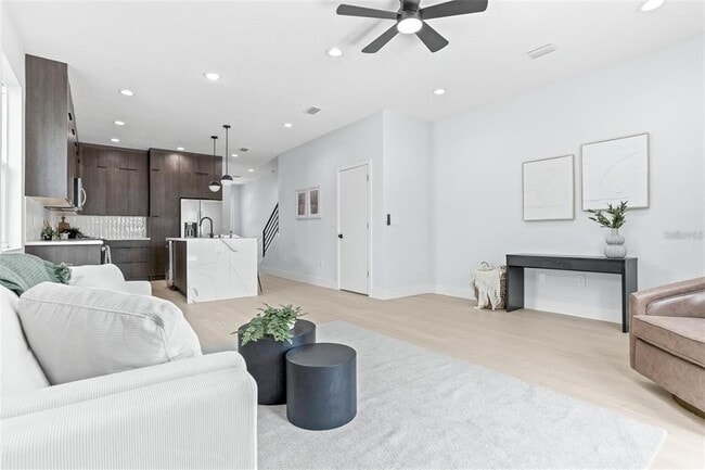 Photo - 2512 W Chestnut St