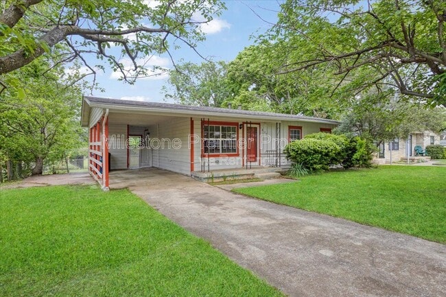 Building Photo - 1829 Ridgewood Rd