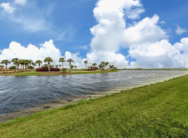 Photo - 10792 Tarflower Dr