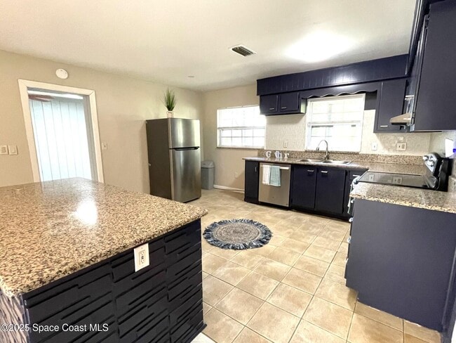 Photo - 1148 N Singleton Ave