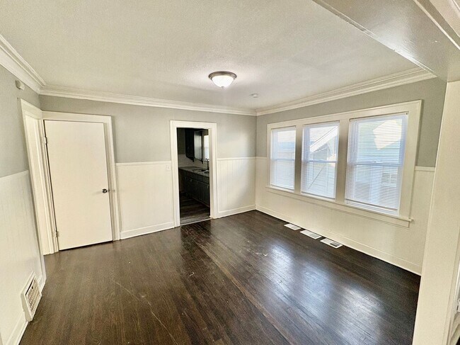 Photo - Spacious 2BR + Den with Hardwood Floors
