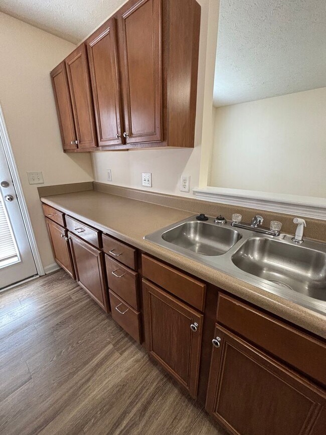 Photo - Available Now!  Limited time rent special....