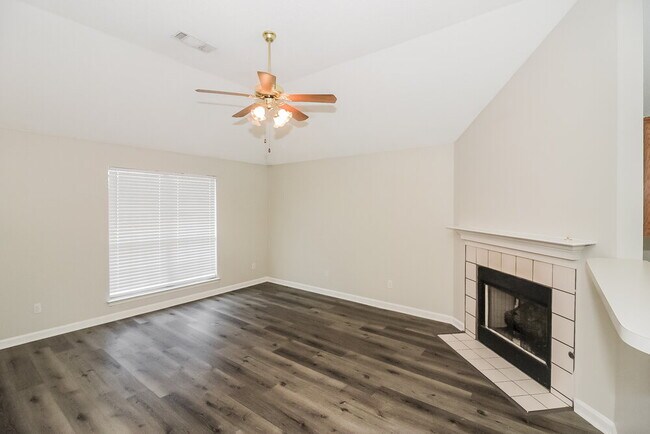 Photo - 4514 Lunsford Dr