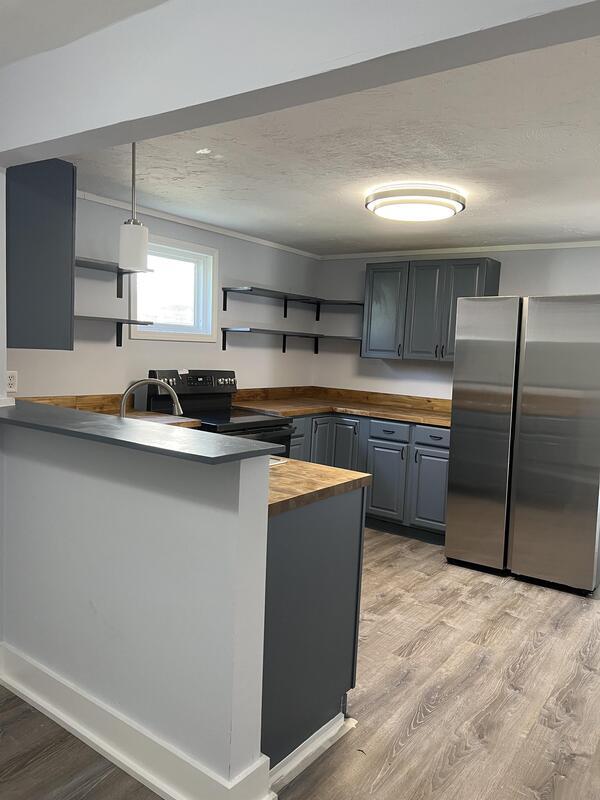 Photo - 419 W 6th St