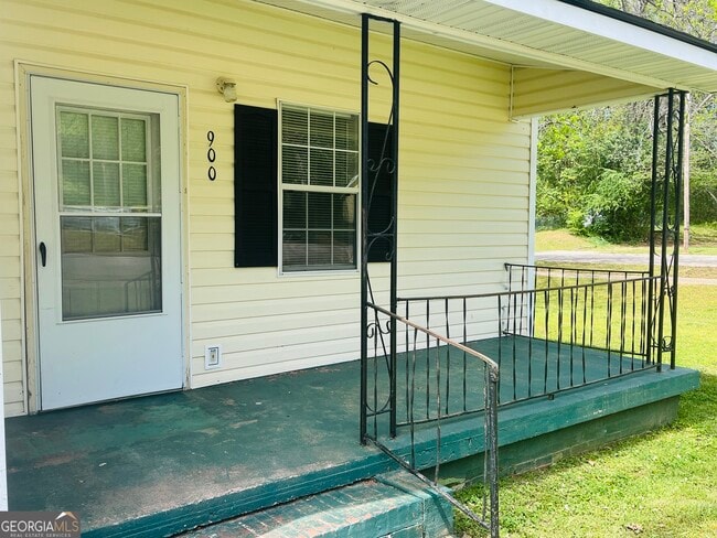 Photo - 900 Park Ave