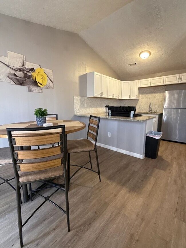 Photo - 5418-5420 Glen Haven Dr Unidad 5418