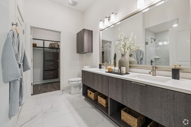 2BR, 2BA - 1,085-1,123SF - Primary Bathroom