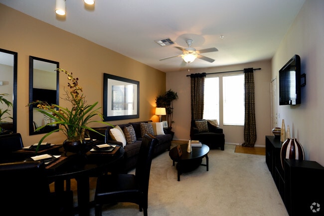 1 BR, 1 BA