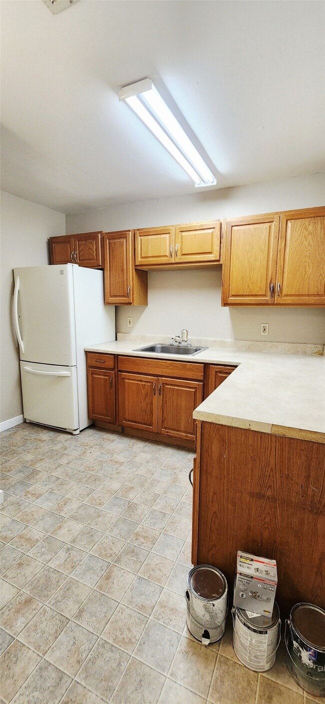 Photo - 222 Winding Way St
