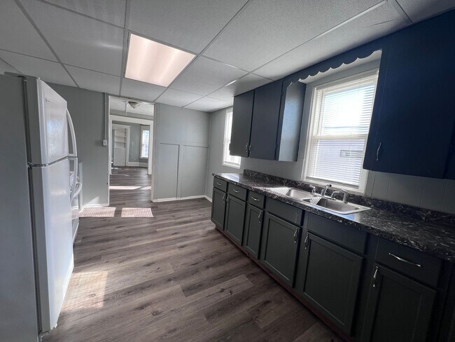 Photo - Bright Upper Two Bedroom Unit! Recently Remodeled!