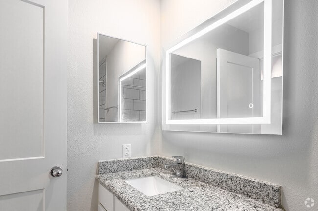 2BR, 1BA - 836SF