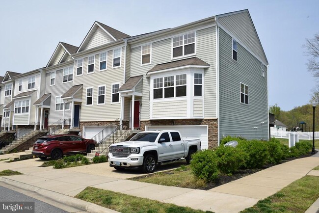 Photo - 390 English Oak Ln Townhome