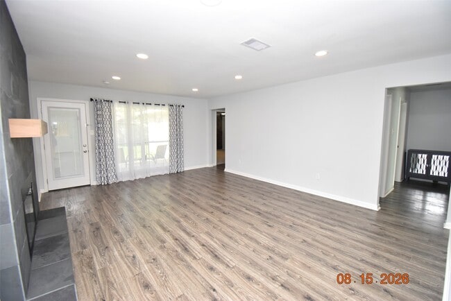 Building Photo - 15711 Blackhawk Blvd