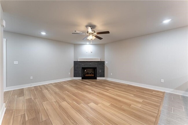 Photo - 503 W Arkansas St