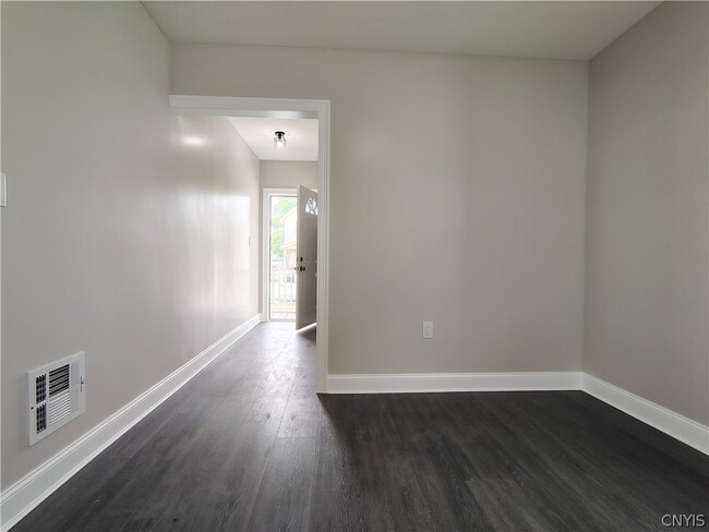 Building Photo - 1539 Taylor Ave