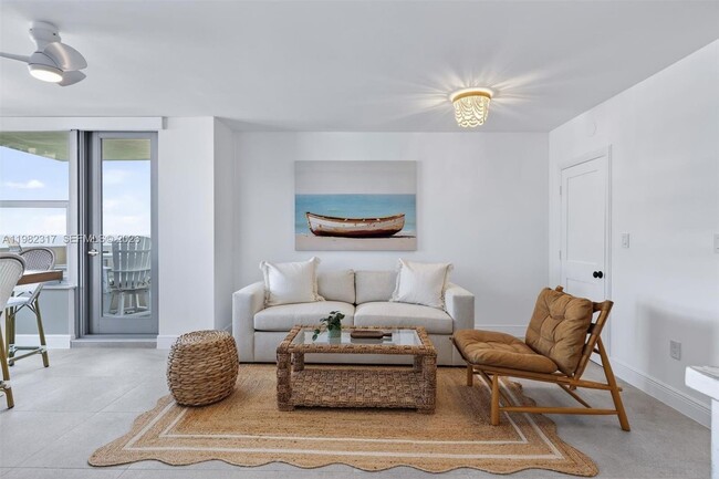 Building Photo - 2899 Collins Ave Unit 1223