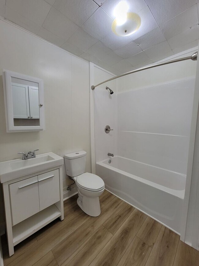 Photo - 3 Bedroom, 1 Bath, Section 8 Approved & Available Immediately