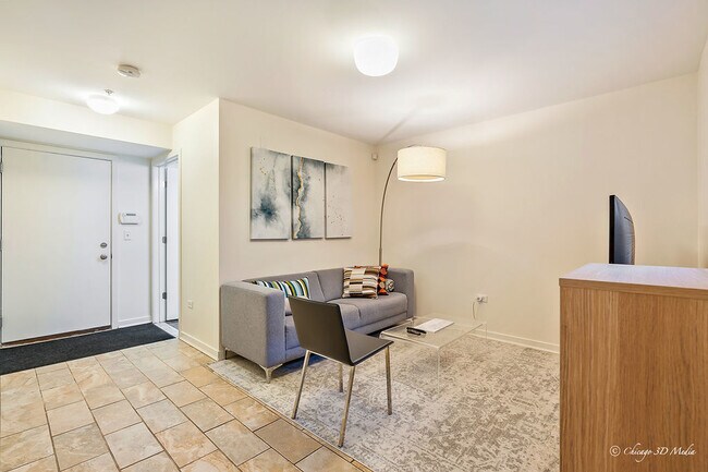 Photo - 2323 S Wabash Ave