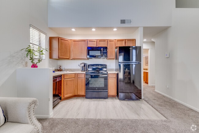 2BR, 2BA - 956SF - Kitchen - Somo Lofts