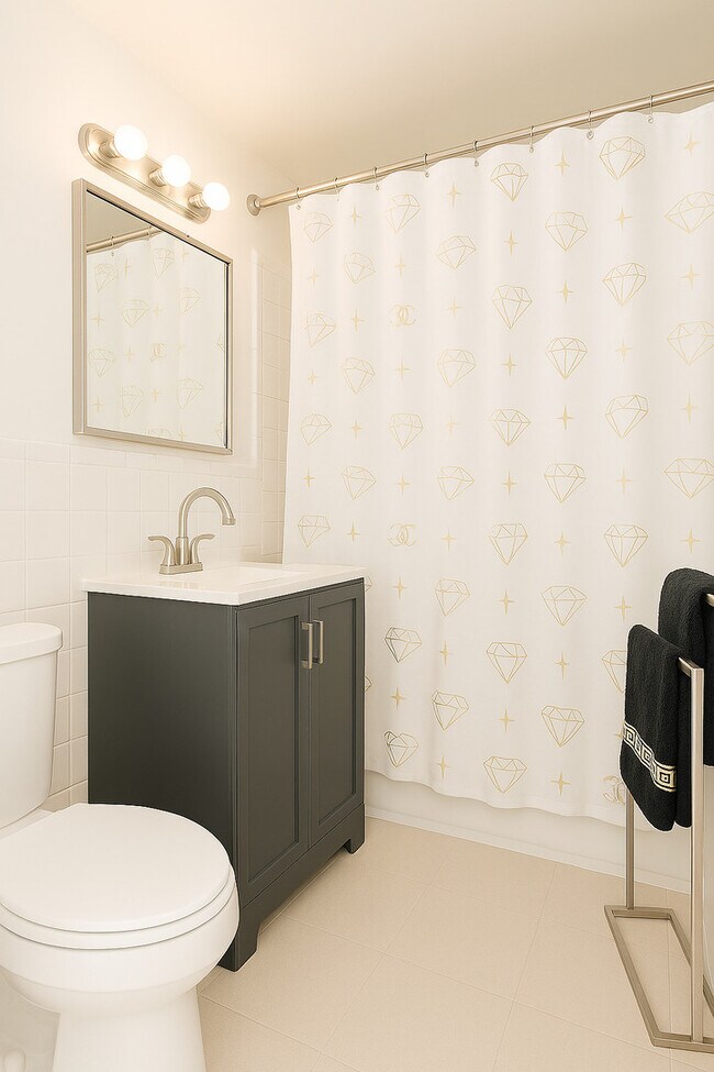 Photo - 6300 N Sheridan Rd