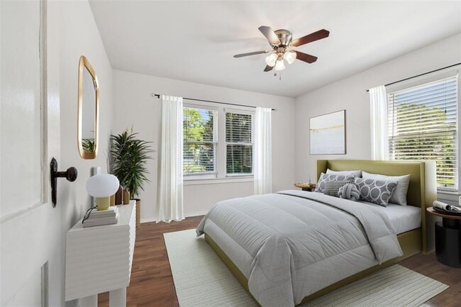 Photo - 1401 E North St