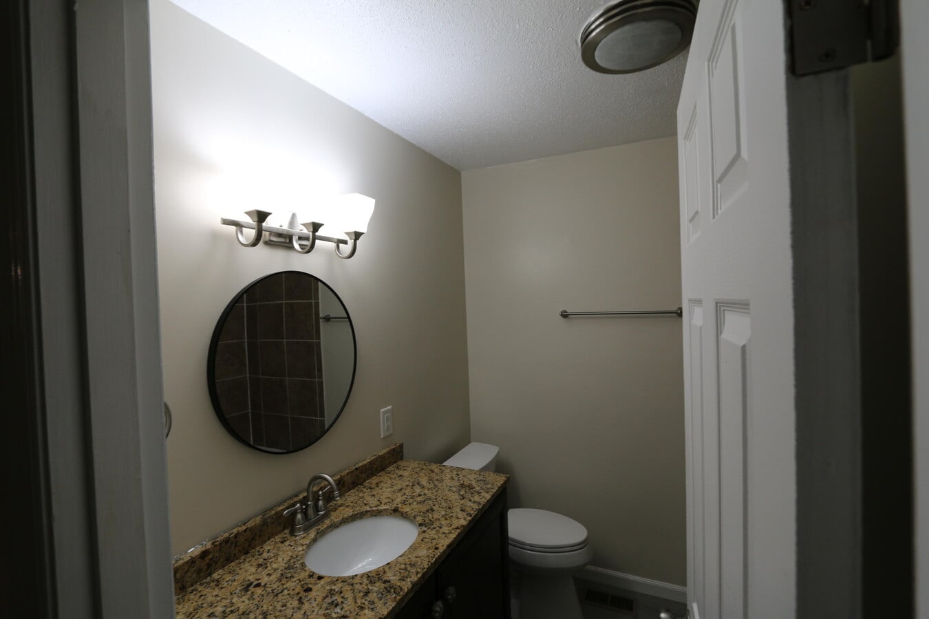 Photo - 3010 Clearwater Dr NE