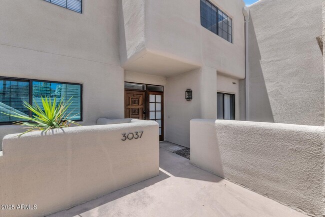 Photo - 3037 E Rose Ln