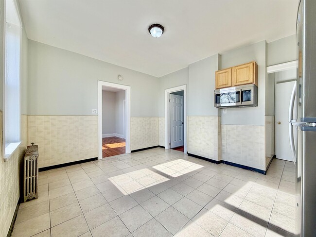 Photo - 581 59th St Unit 5