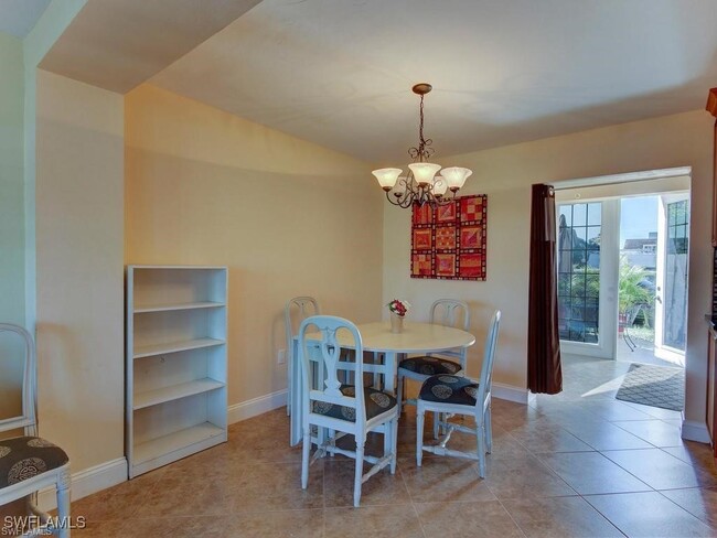 Photo - 4912 Hawaii Blvd