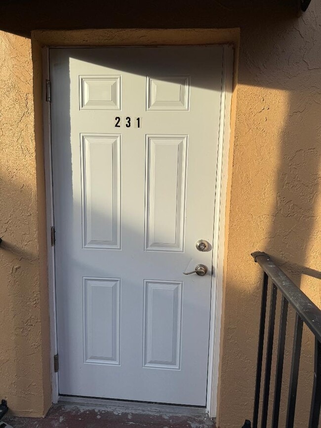 Building Photo - 6043 10th Ave N Unit 231