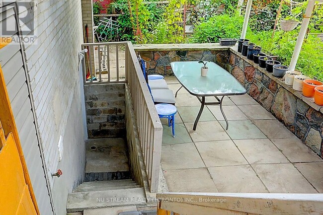 Photo - 432 Crosby Ave