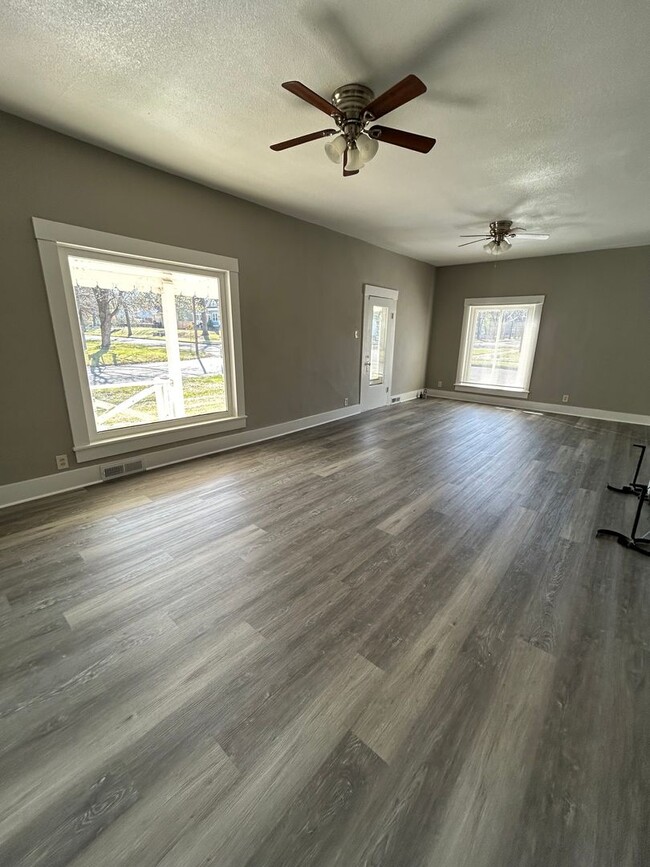 Photo - Remodeled And Very Adorable 3 Bedroom/2 Bathroom House