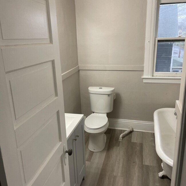 Photo - 102 Woodruff Ave