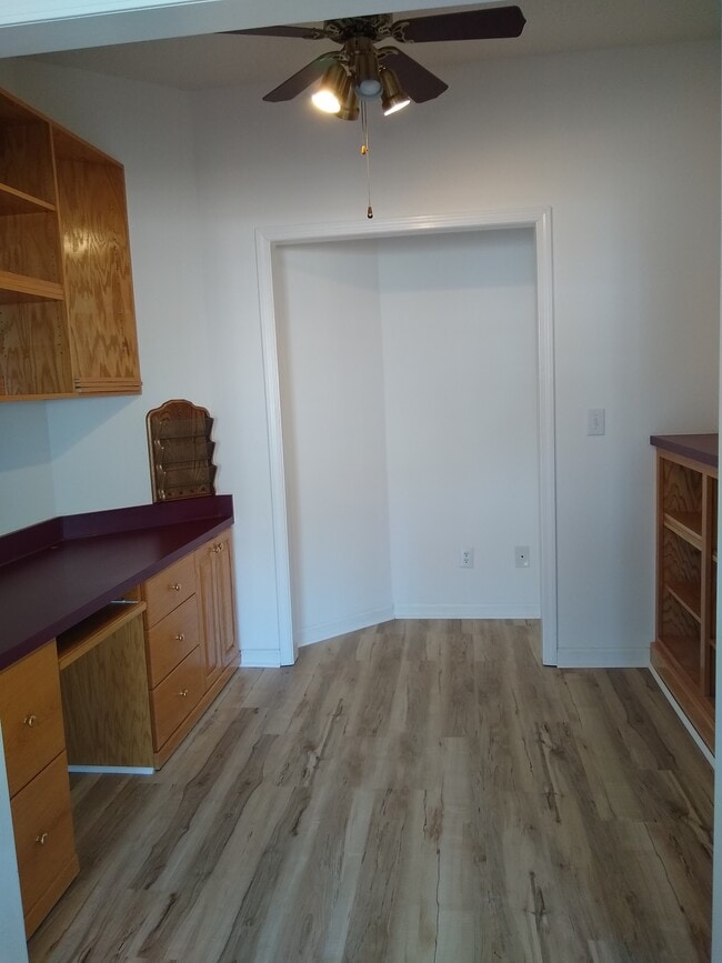 Photo - 294 Ravennaside Dr NW