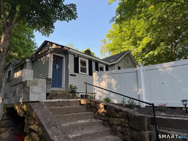 Photo - 1774 Middletown Ave