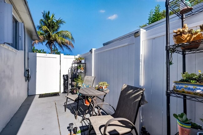 Photo - 413 SW 5th Ave