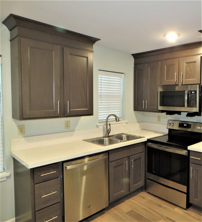 Photo - 509 E 7th St Unit Cottage 10